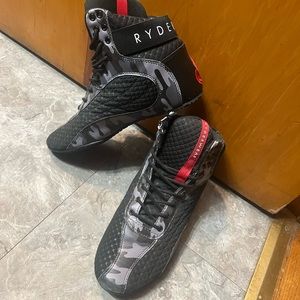 Ryder wear (women’s shoe size)